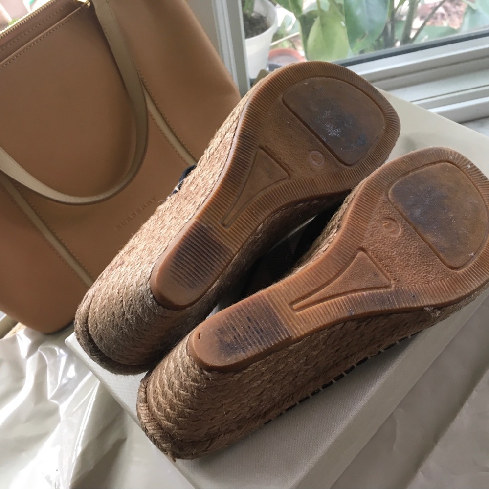 Burberry Tan Plaid Slip-On Sandals and Burberry purse - Picture 6 of 12